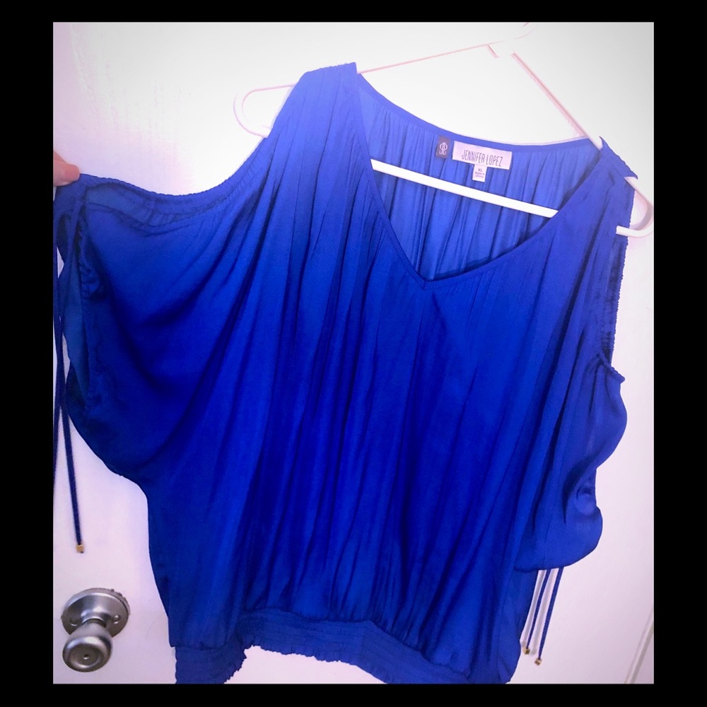 XL Jennifer Lopez cold shoulder blouse